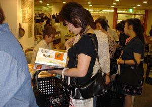 キルト展会場 サイン会の様子