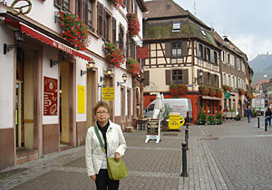 �A���U�X�̒�